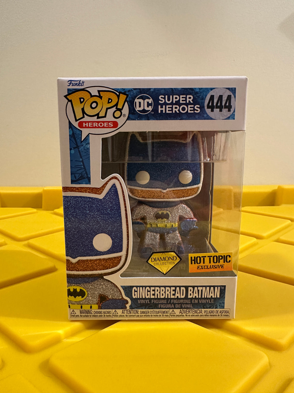 Funko POP! Gingerbread Batman (Diamond) - Limited Edition Hot Topic Exclusive