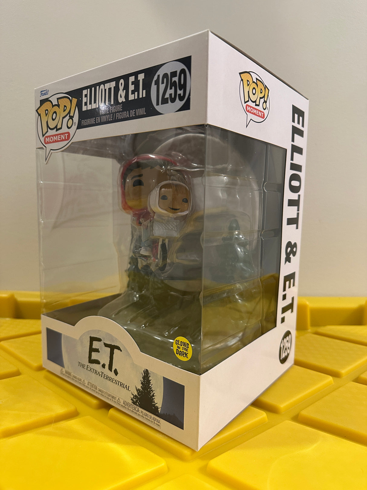 Funko POP! 6" Elliott & E.T. (Glow)