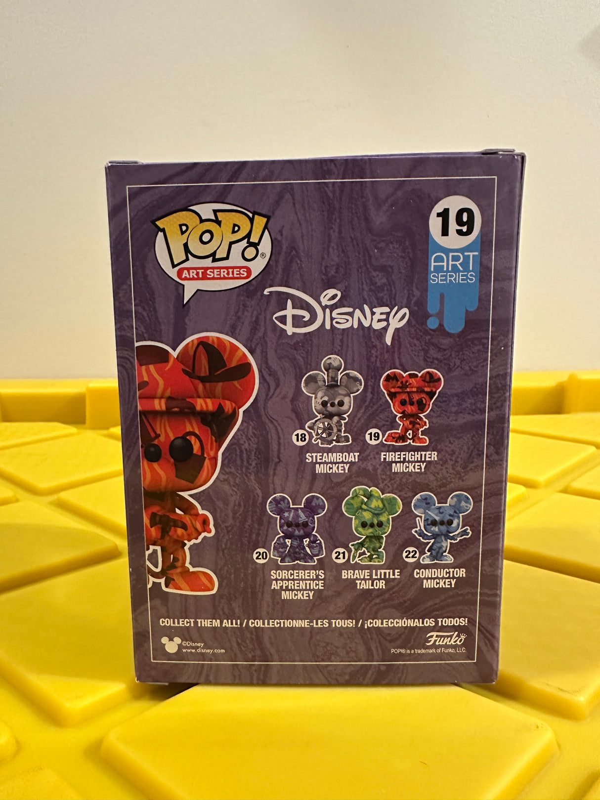 Funko POP! Firefighter Mickey (Art Series) - Limited Edition Walmart Exclusive
