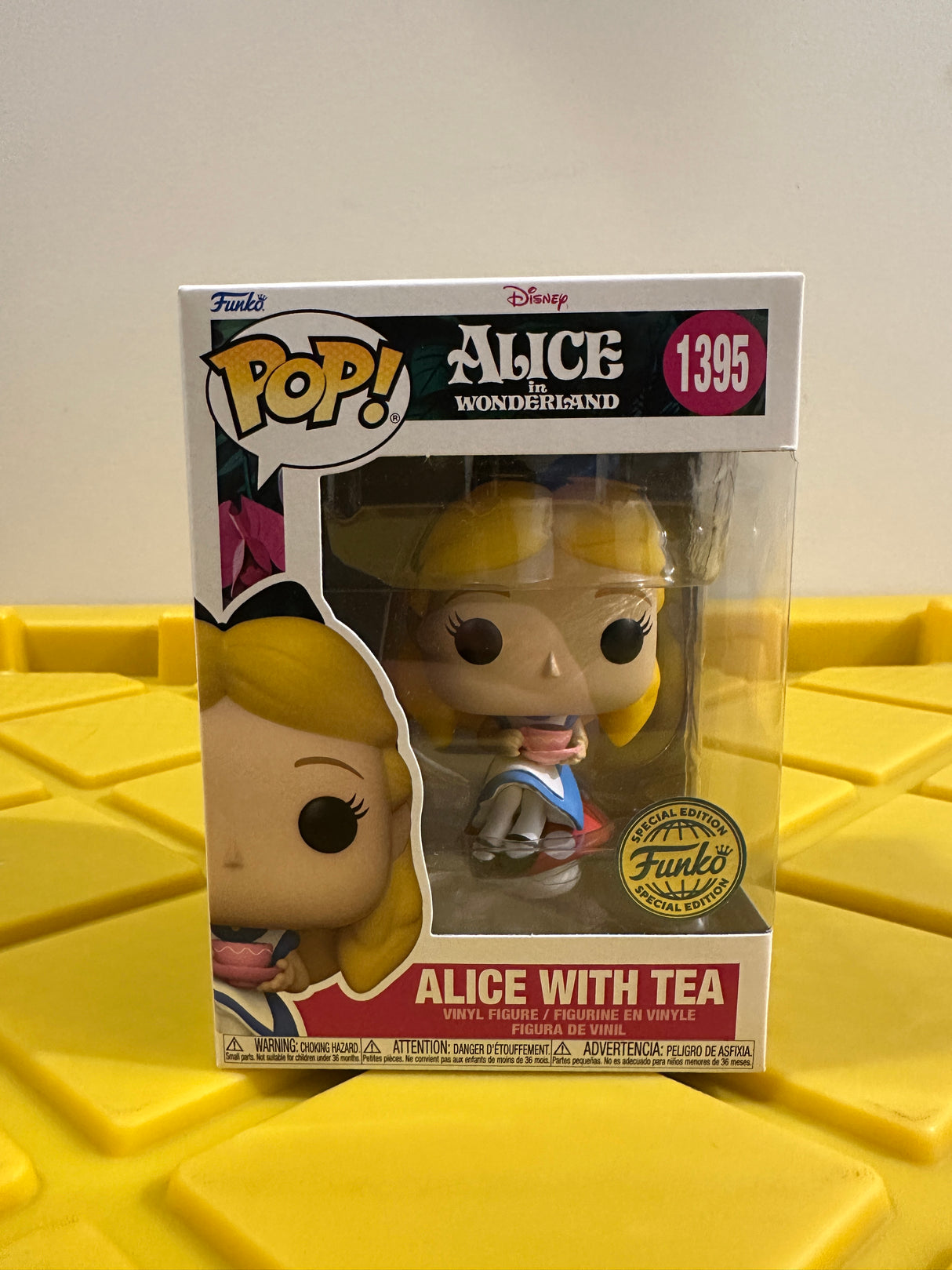 Funko POP! Alice with Tea - Limited Edition Special Edition Exclusive