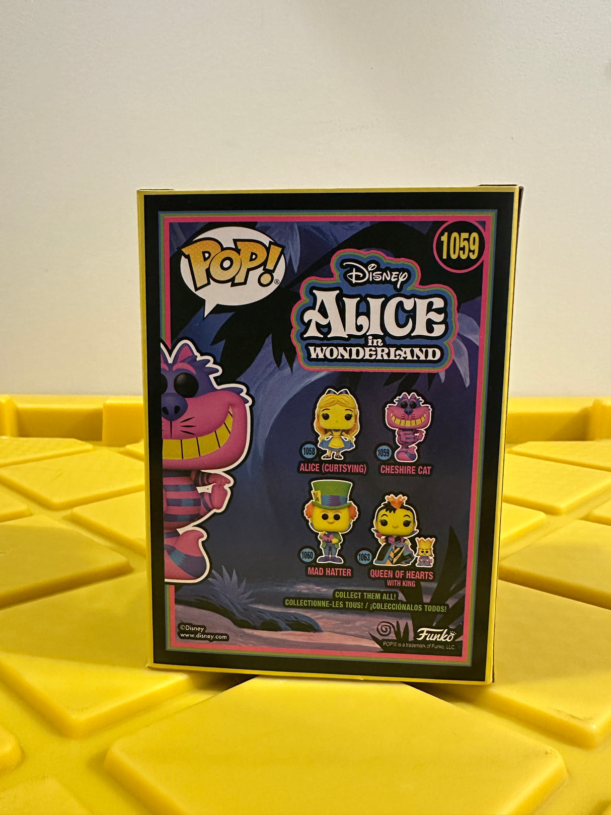Funko POP! Cheshire Cat (Black Light) - Limited Edition Funko Shop Exclusive