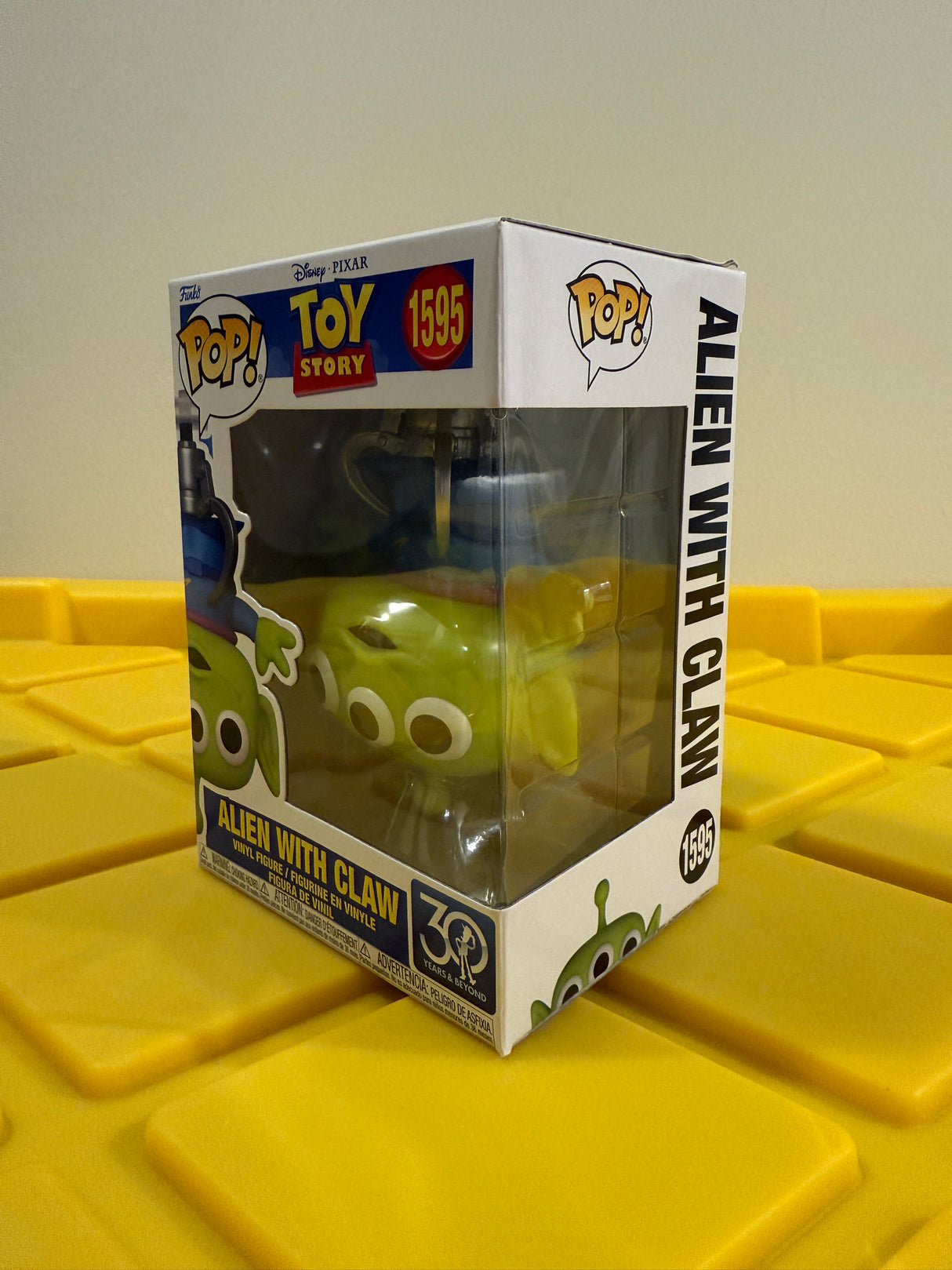 Funko POP! Alien with Claw