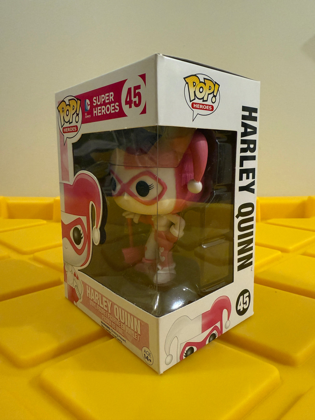 Funko POP! Harley Quinn (Pink)
