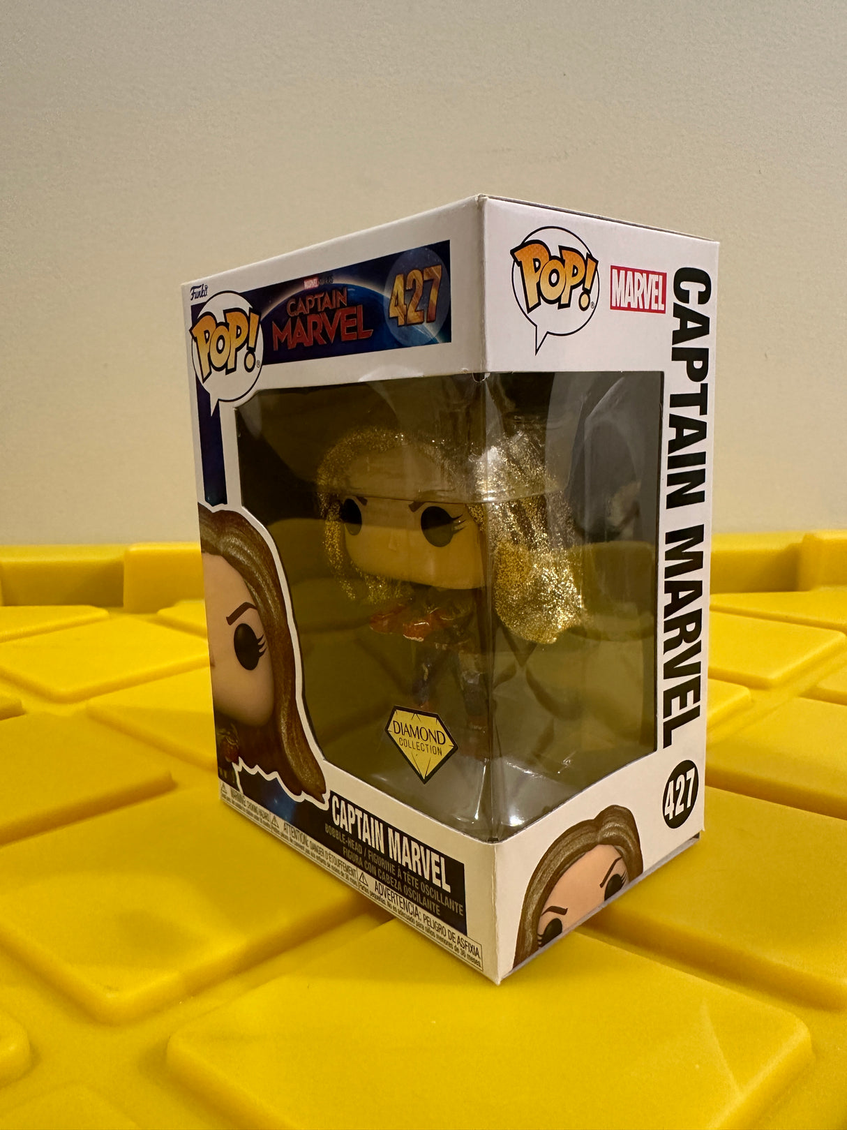 Funko POP! Captain Marvel (Diamond)
