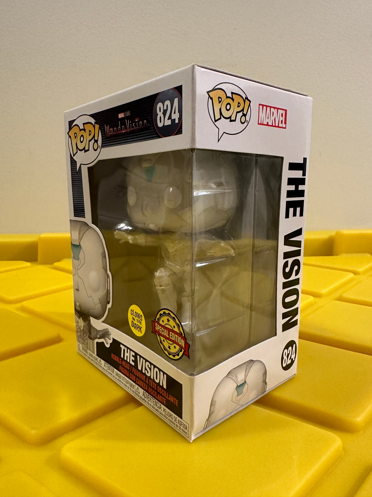 Funko POP! The Vision (Glow) - Limited Edition Special Edition Exclusive