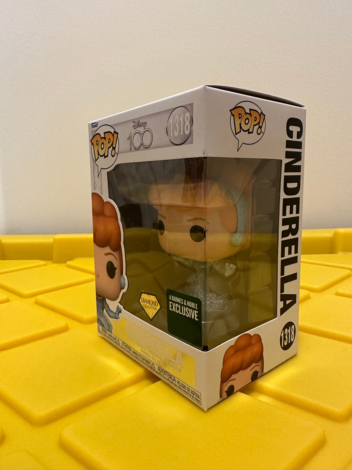 Funko POP! Cinderella (Diamond) - Limited Edition Barnes & Noble Exclusive