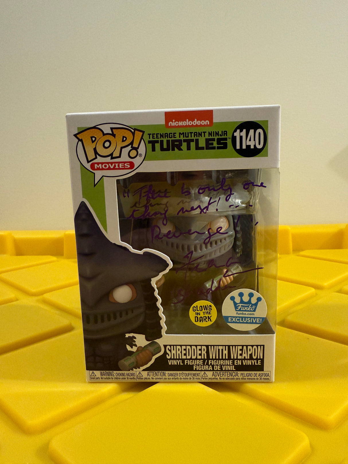 Funko POP! Shredder with Weapon (Glow) - Limited Edition Funko Shop Exclusive (Signed)