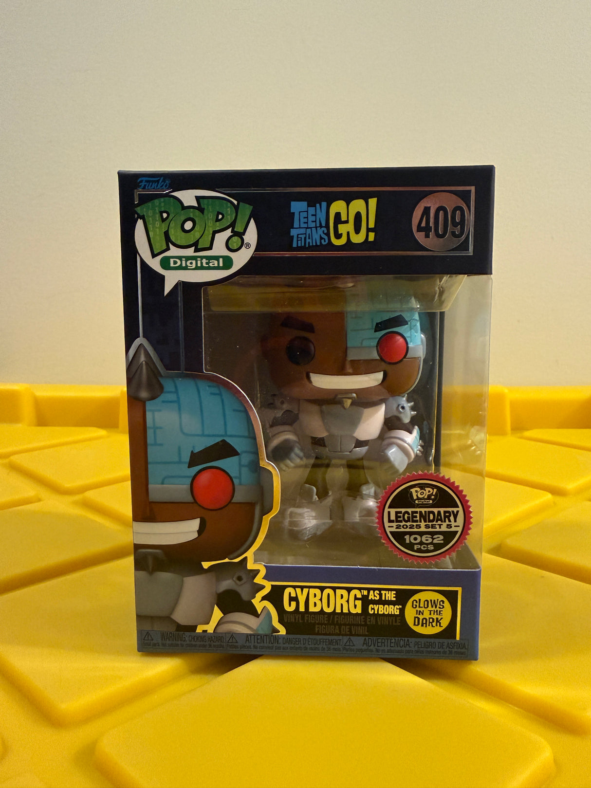 Funko POP! Cyborg as The Cyborg (Glow) (Legendary L.E. 1062) - Limited Edition NFT Release