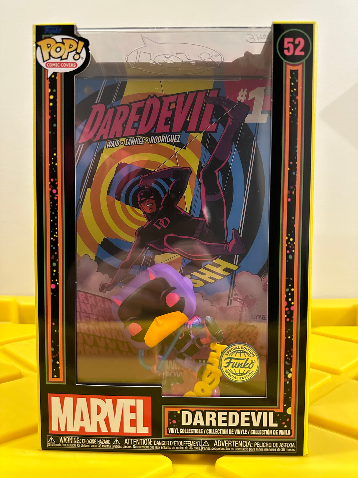 Funko POP! Daredevil - Limited Edition Special Edition Exclusive (Black Light) (Comic Cover)