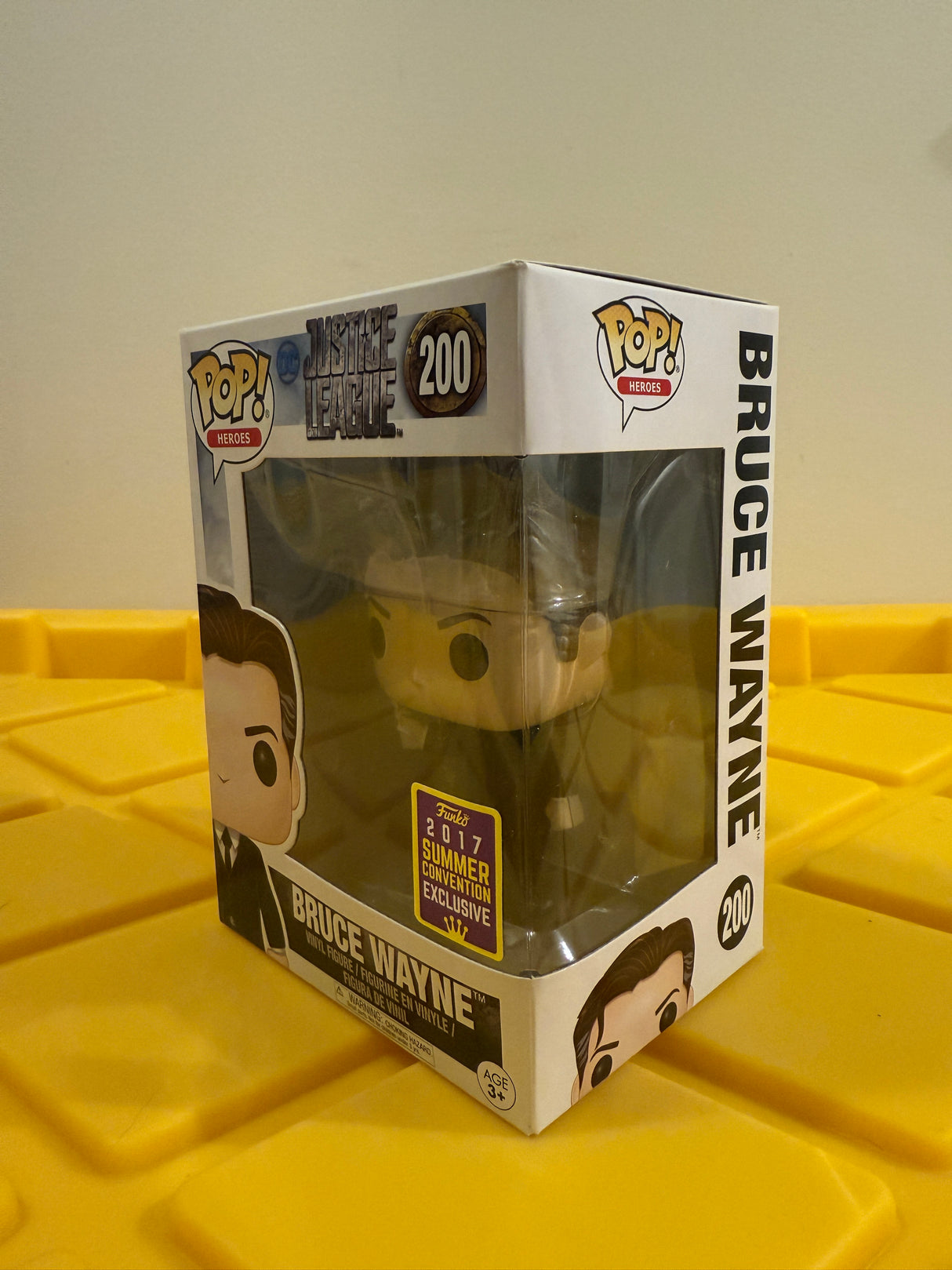 Funko POP! Bruce Wayne - Limited Edition 2017 SDCC Exclusive