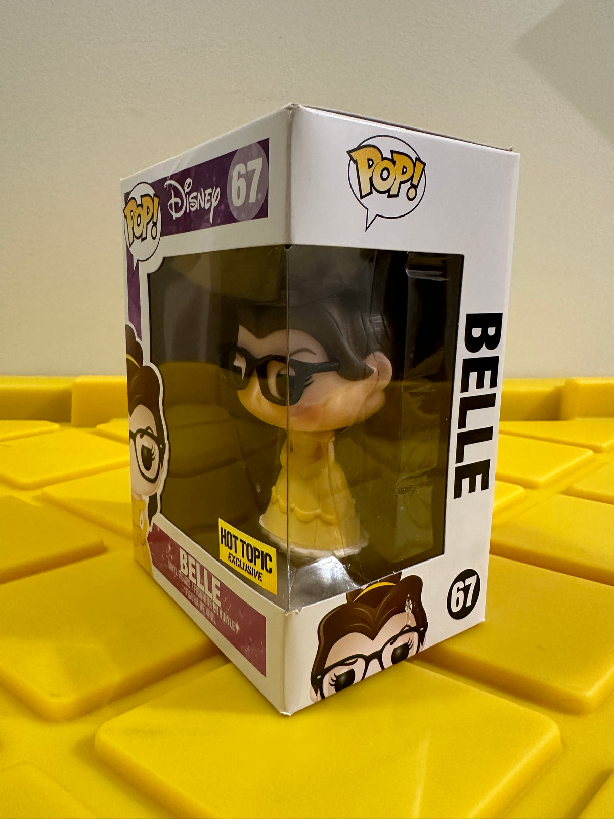 Funko POP! Belle (Nerd) - Limited Edition Hot Topic Exclusive
