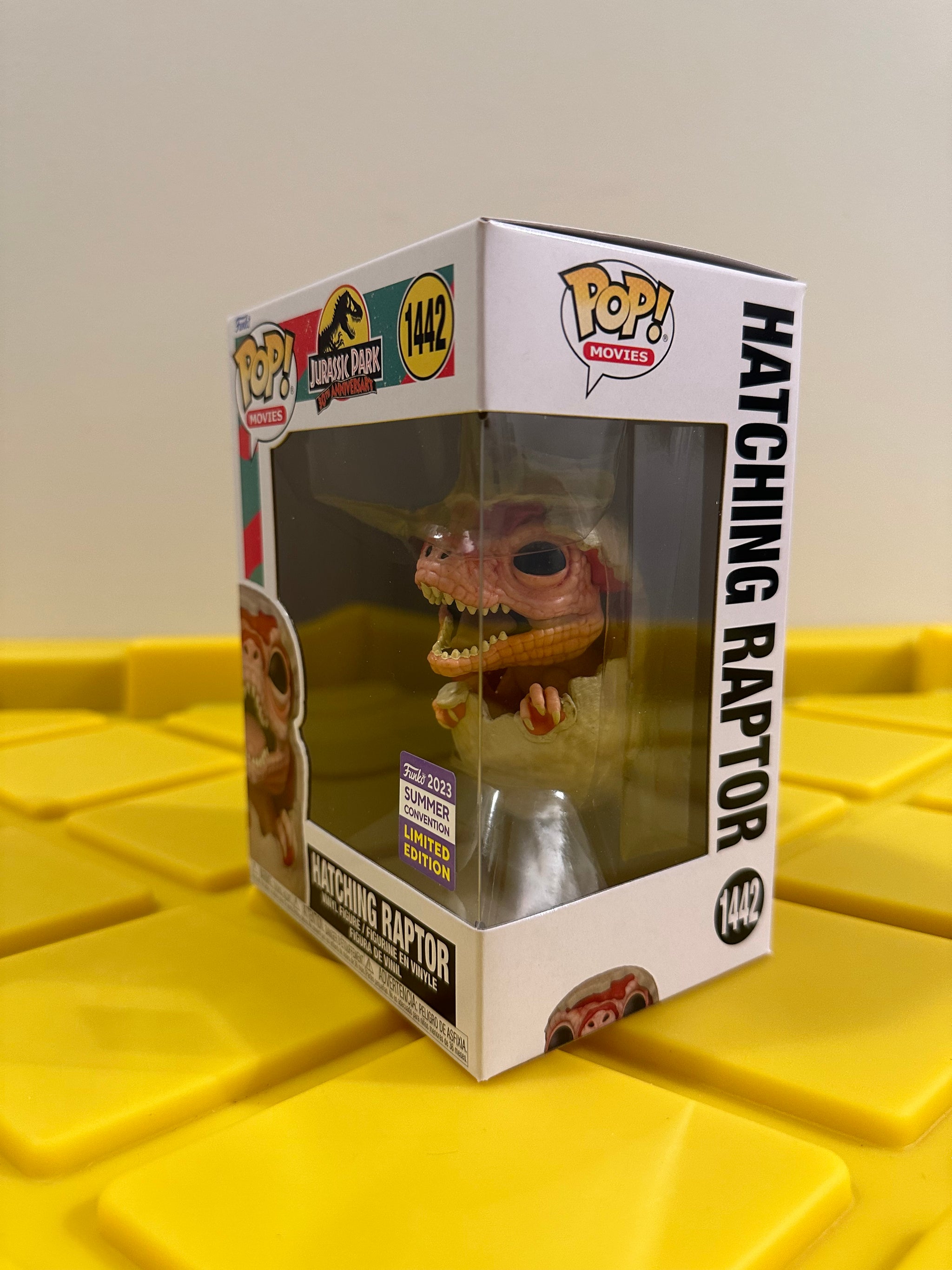 HATCHING RAPTOR JURASSIC PARK store FUNKO POP