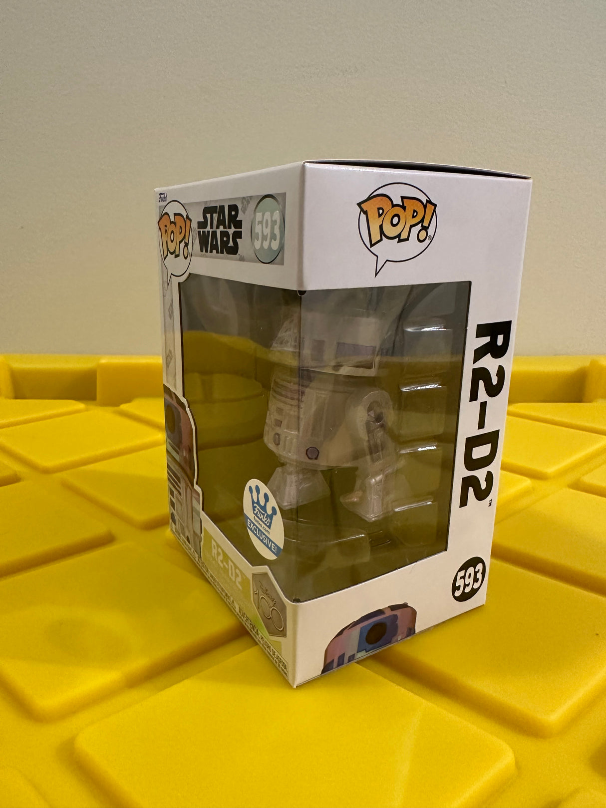 Funko POP! R2-D2 (Facet) - Limited Edition Funko Shop Exclusive