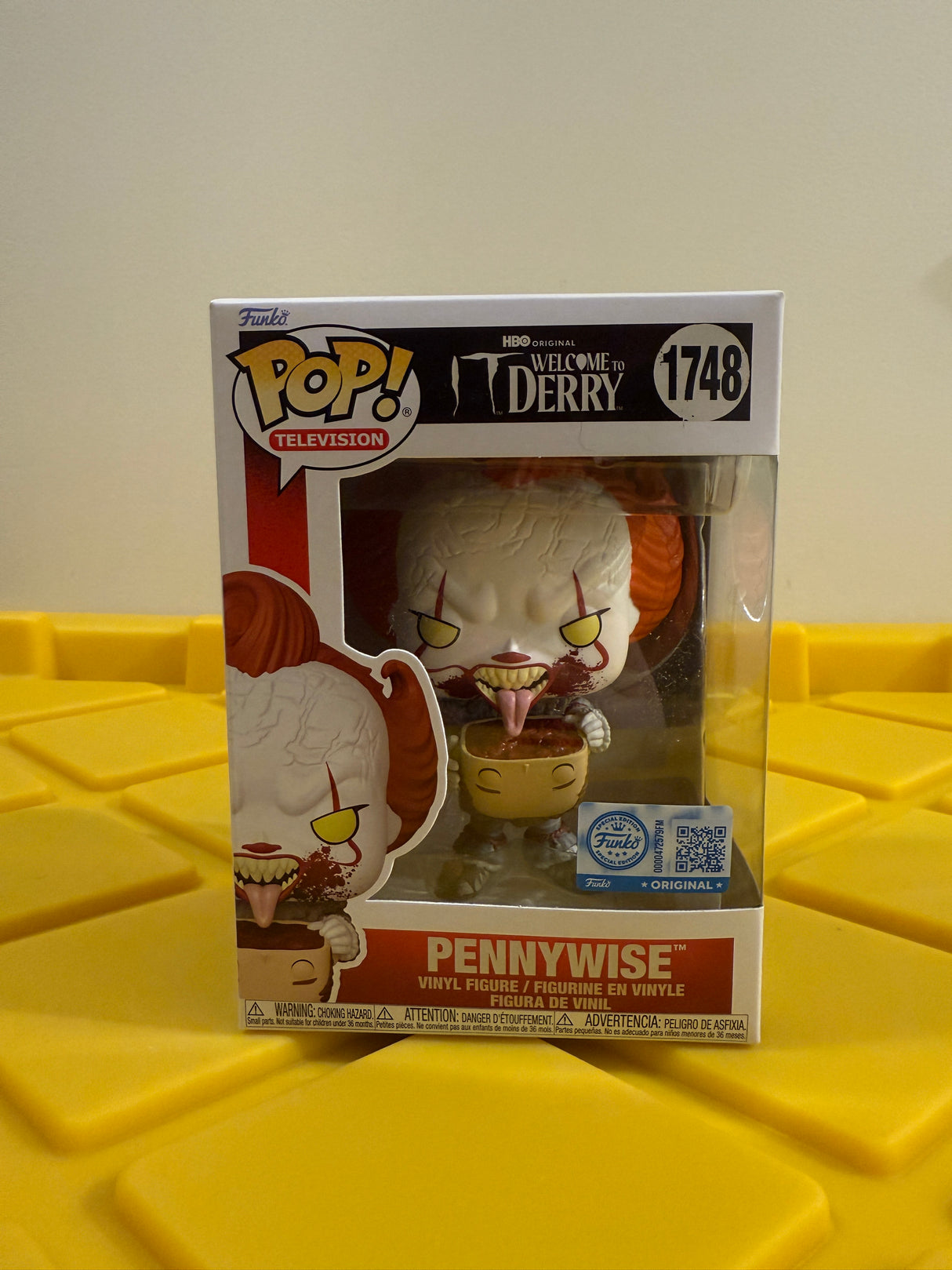 Funko POP! Pennywise with Head - Limited Edition Funko Shop Exclusive