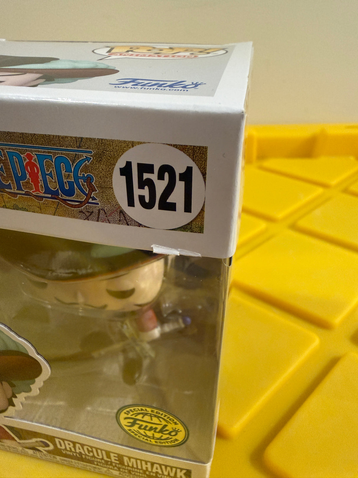 Funko POP! Dracule Mihawk - Limited Edition Special Edition Exclusive