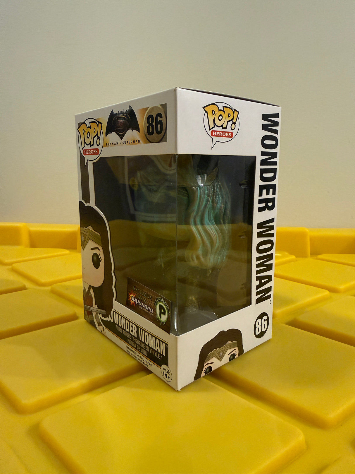 Funko POP! Wonder Woman (Patina) - Limited Edition Supernova Exclusive