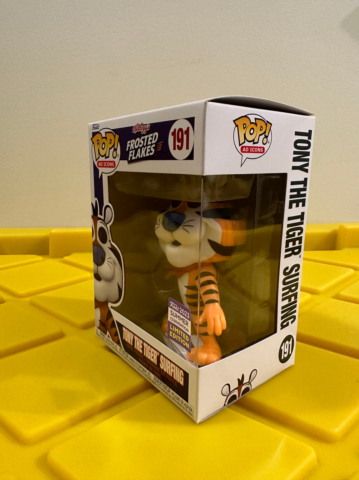 Funko POP! Tony the Tiger Surfing - Limited Edition 2023 SDCC Exclusive