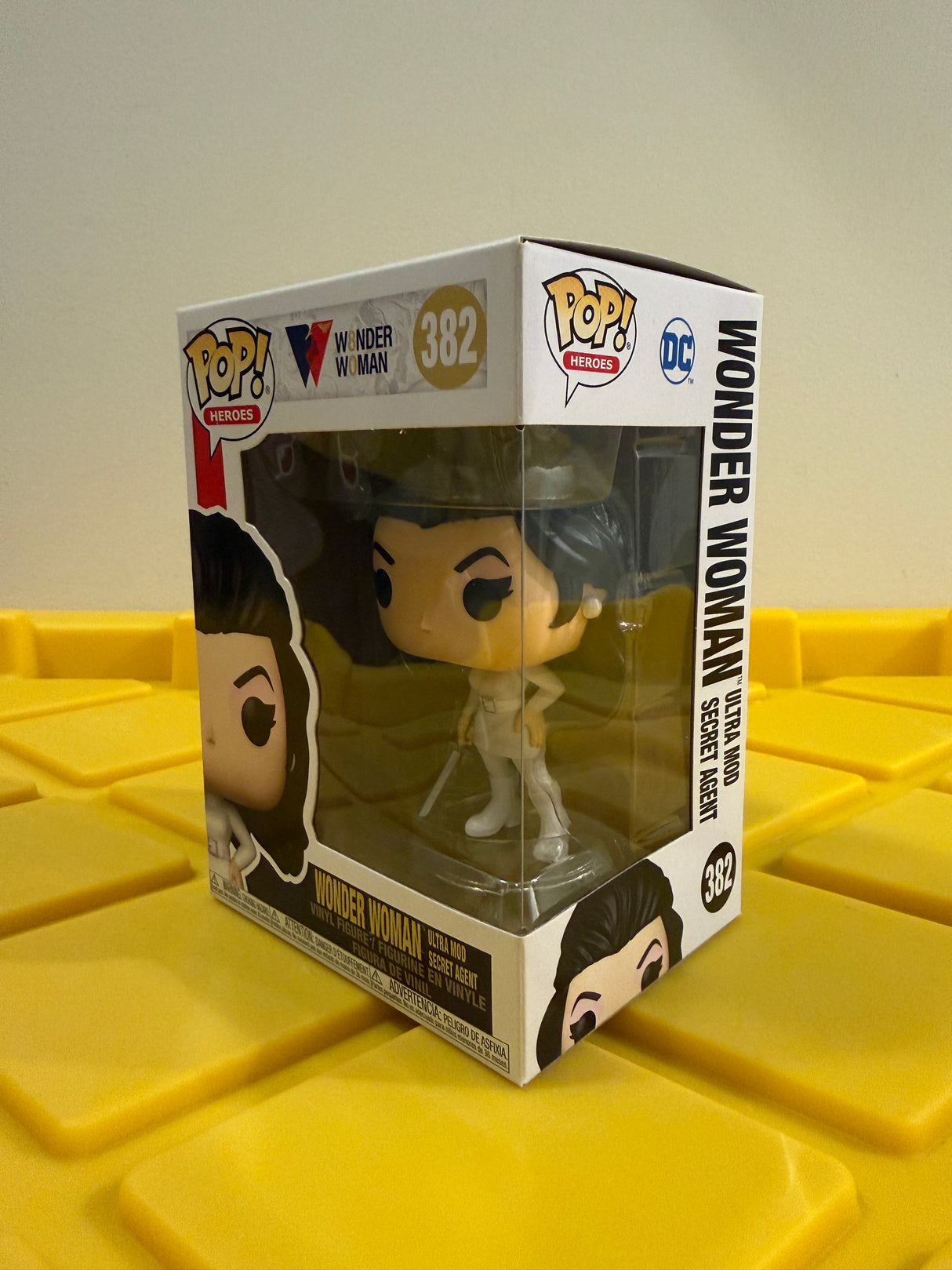 Funko POP! Wonder Woman Ultra Mod Secret Agent
