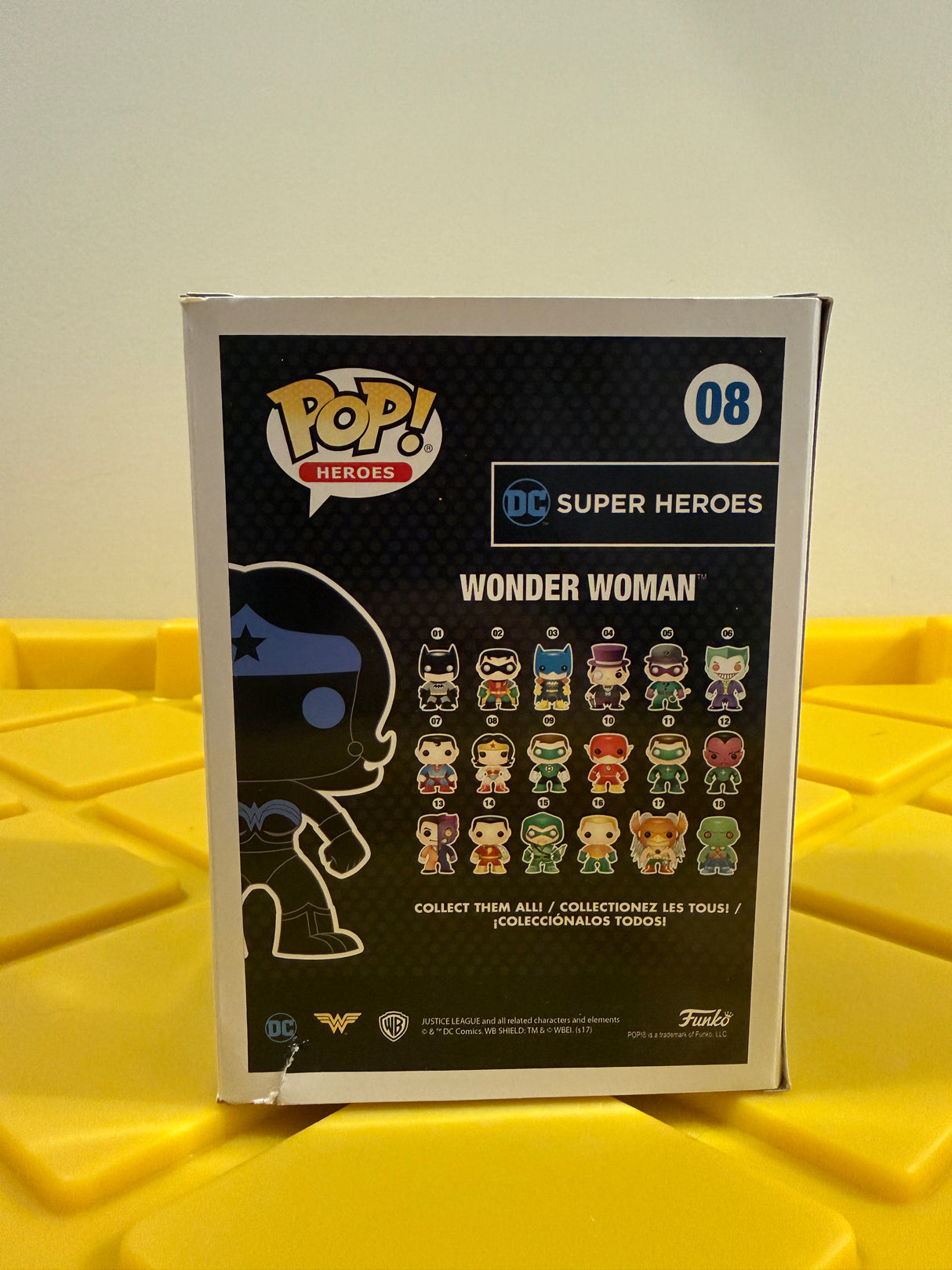 Funko POP! Wonder Woman (Glow) - Limited Edition Special Edition Exclusive