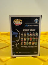 Funko POP! Wonder Woman (Glow) - Limited Edition Special Edition Exclusive
