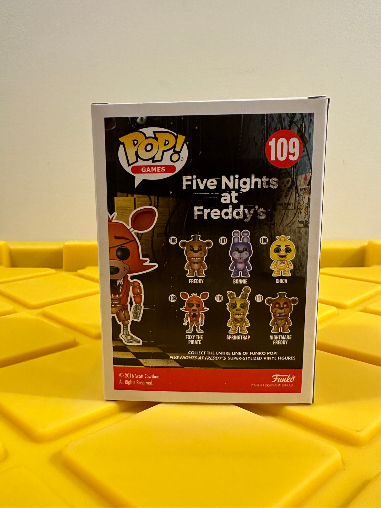 Funko POP! Foxy the Pirate (Glow) - Limited Edition Toys R Us Exclusive