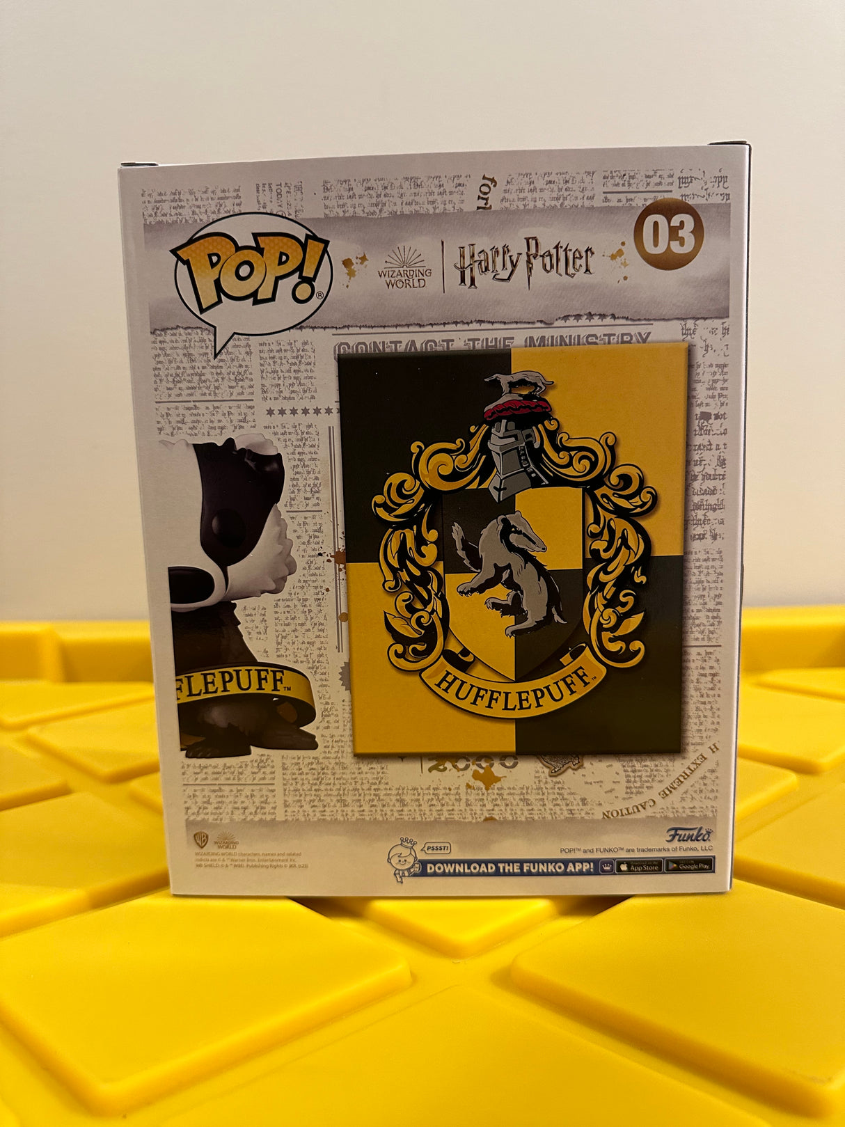 Hufflepuff (Art Cover) - Limited Edition Funko Shop Exclusive