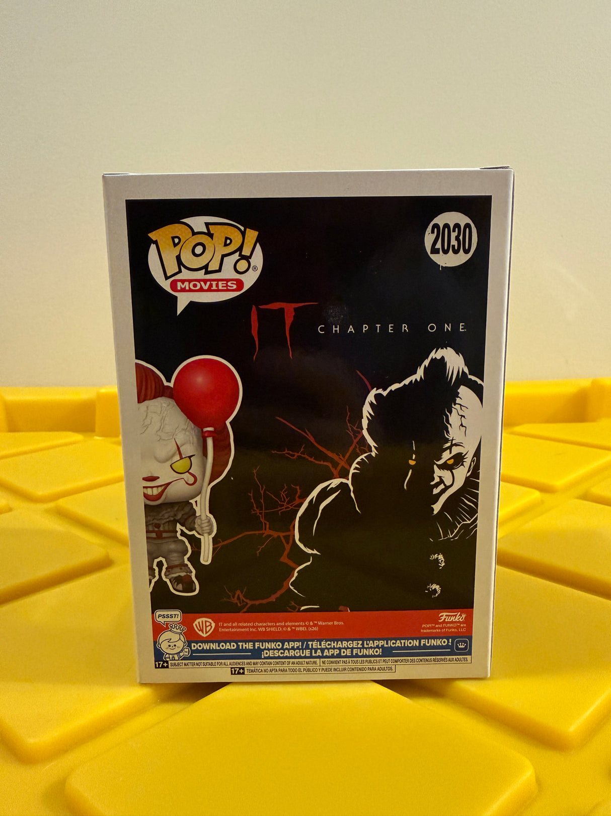 Funko POP! Pennywise with Balloon (Shelf Sitter)