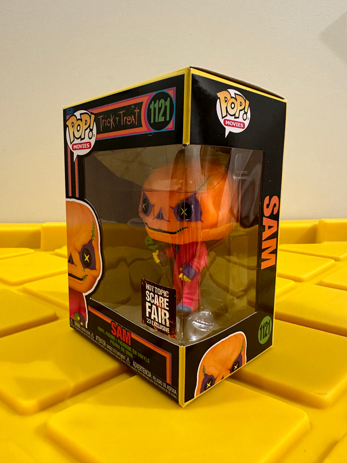 Funko POP! Sam (Black Light) - Limited Edition Hot Topic 2023 Scare Fair Exclusive