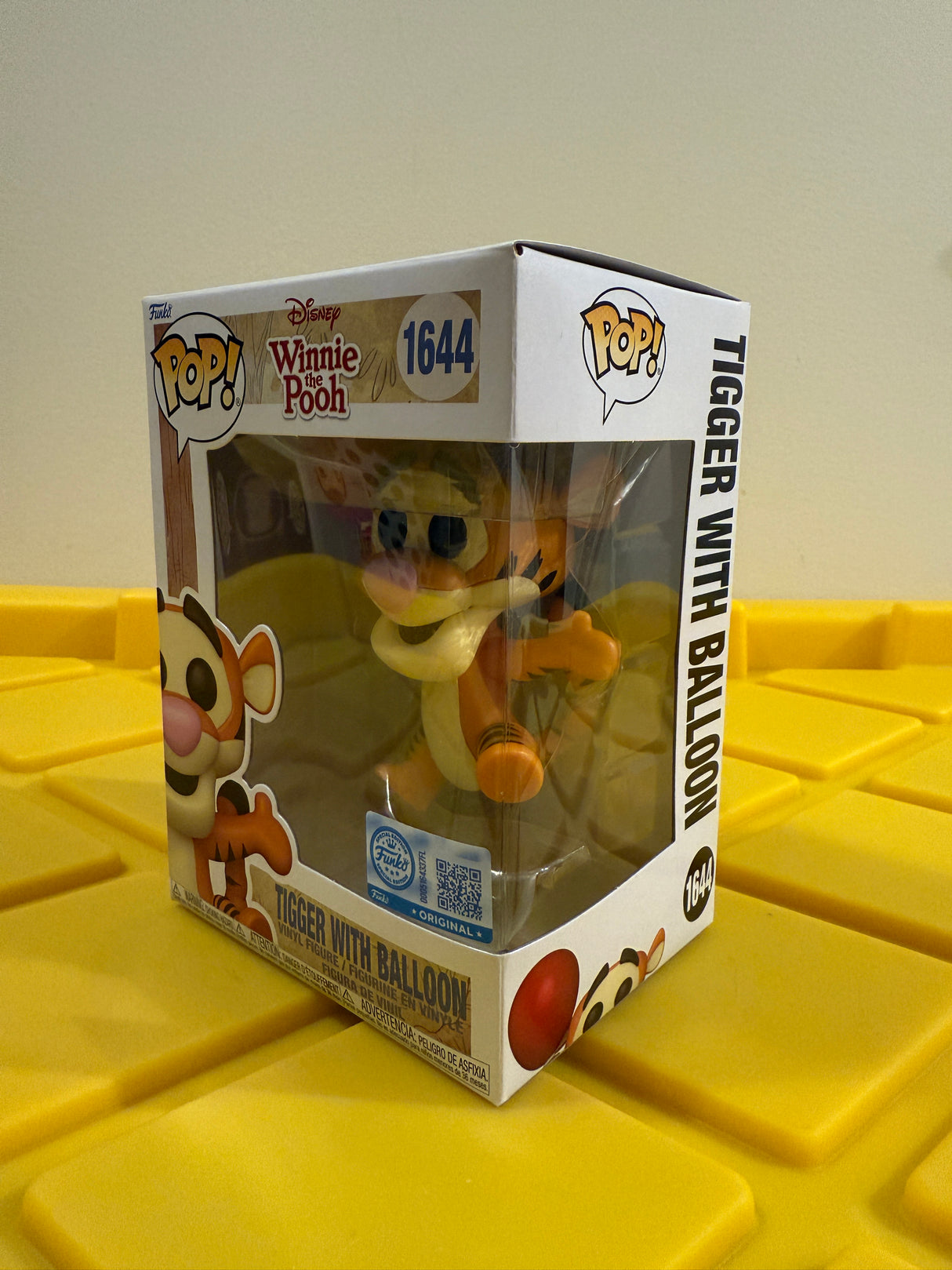 Funko POP! Tigger with Balloon - Limited Edition Disney Exclusive