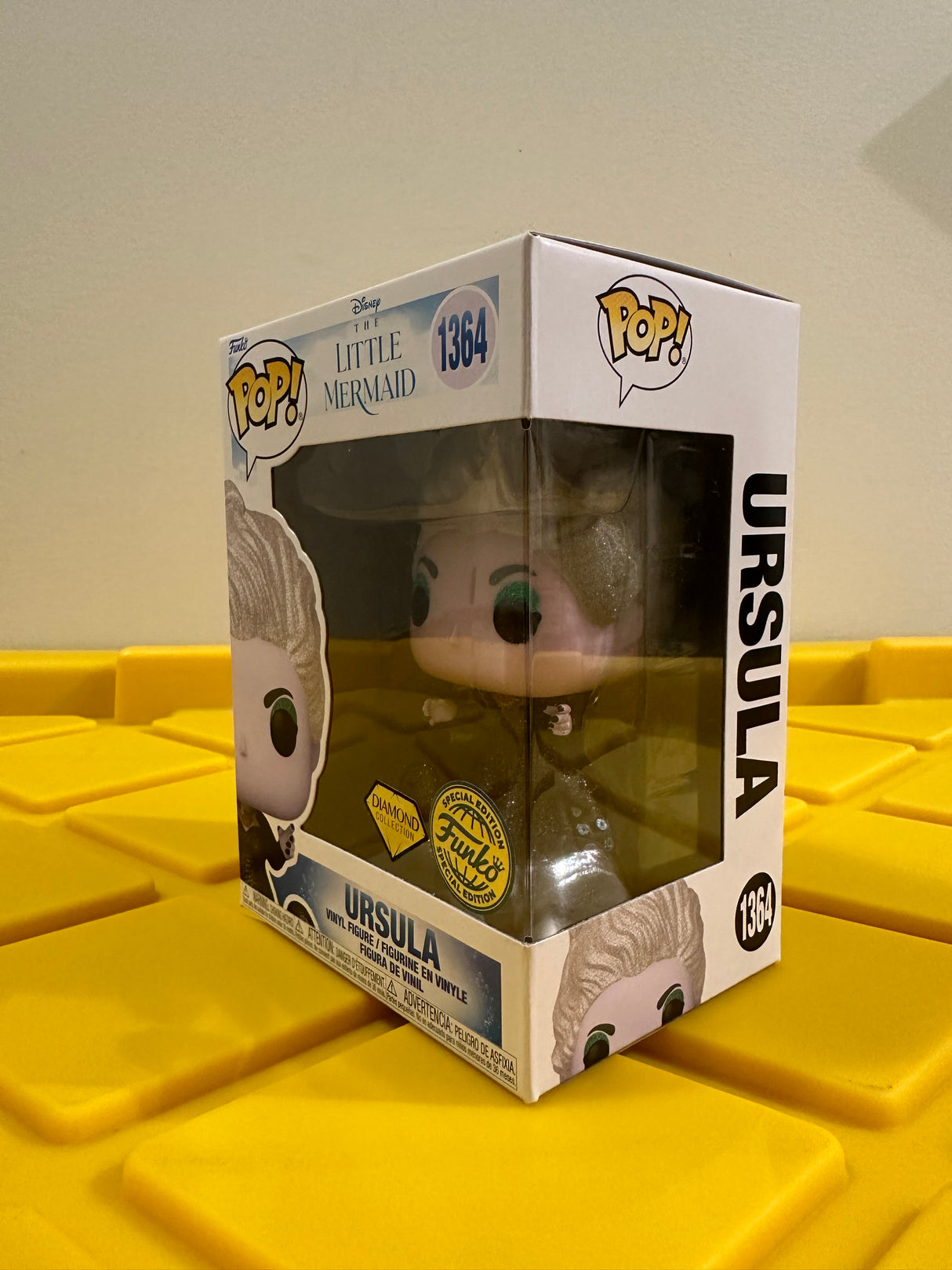 Funko POP! Ursula (Diamond) - Limited Edition Special Edition Exclusive