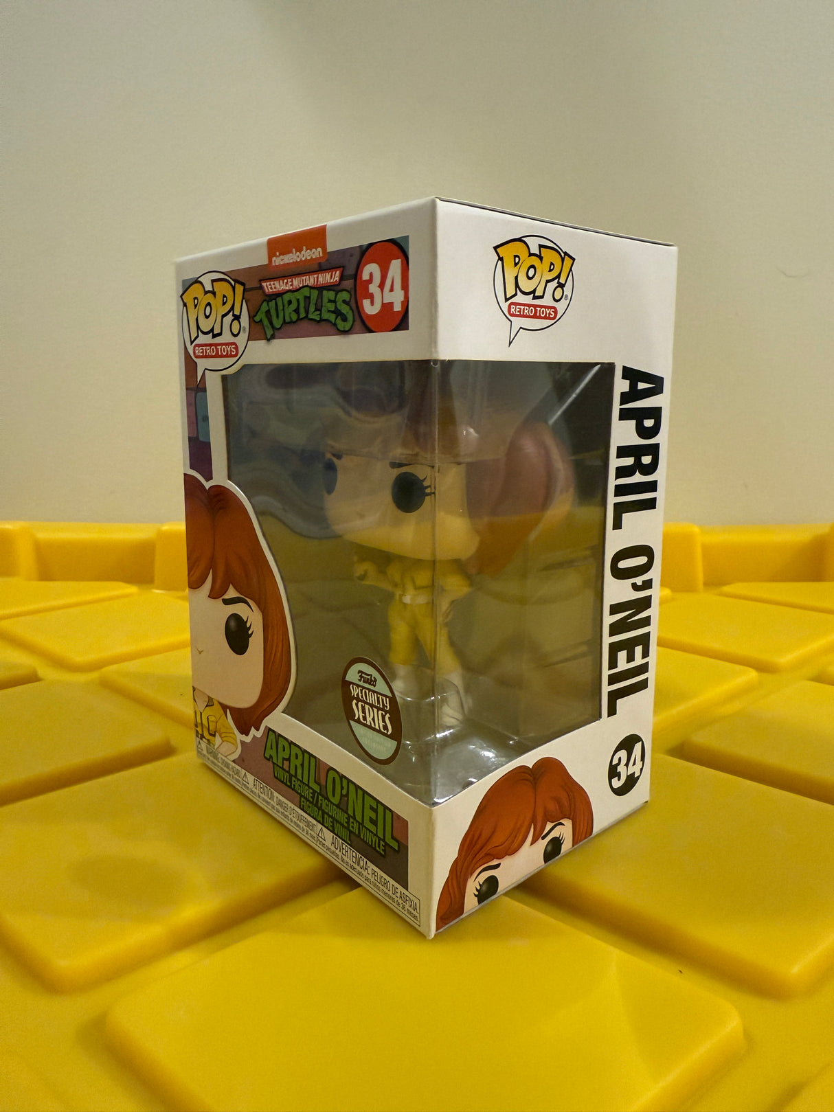 April O'Neil - Limited Edition Specialty Series Exclusive