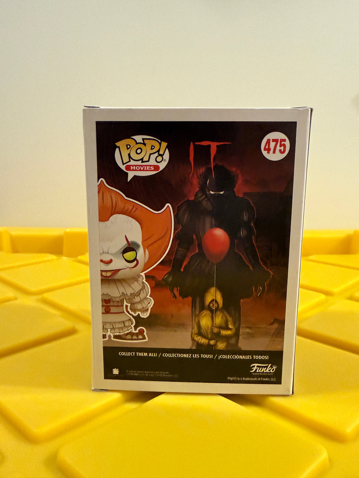 Funko POP! Pennywise with Balloon - Limited Edition Hot Topic Exclusive