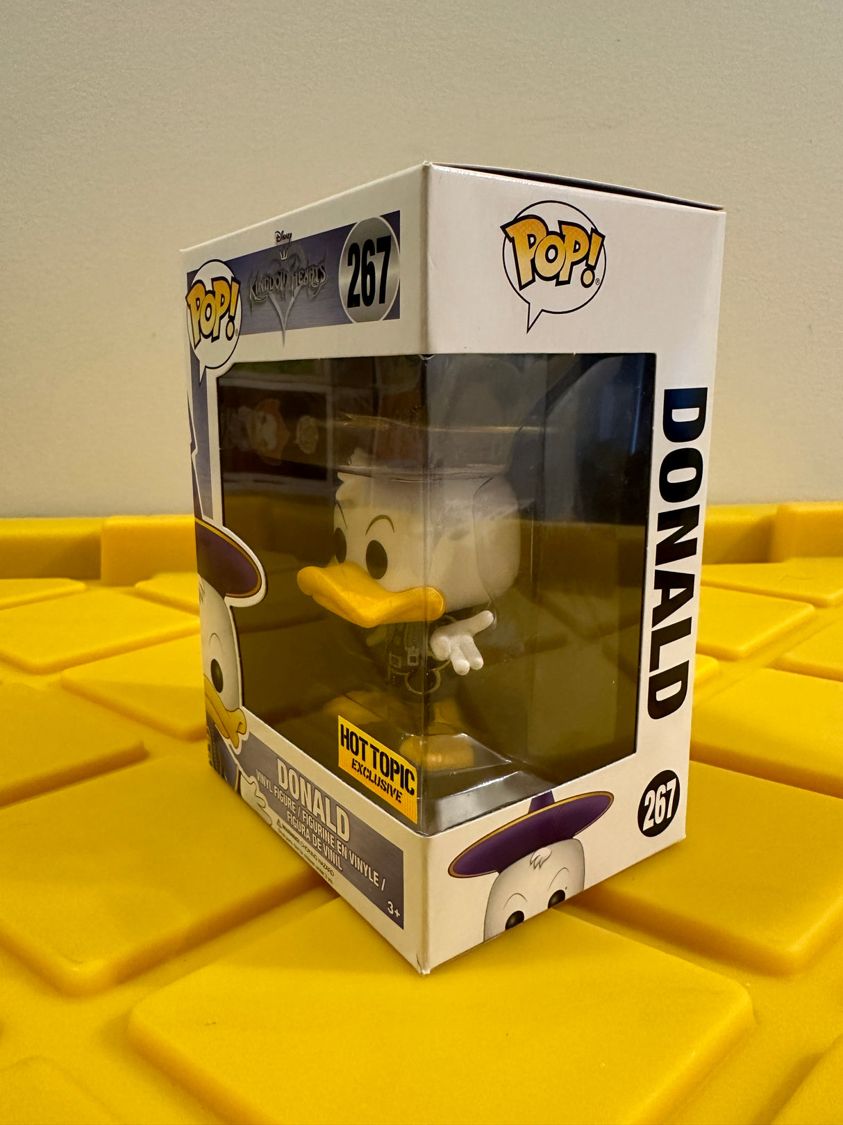 Funko POP! Donald - Limited Edition Hot Topic Exclusive