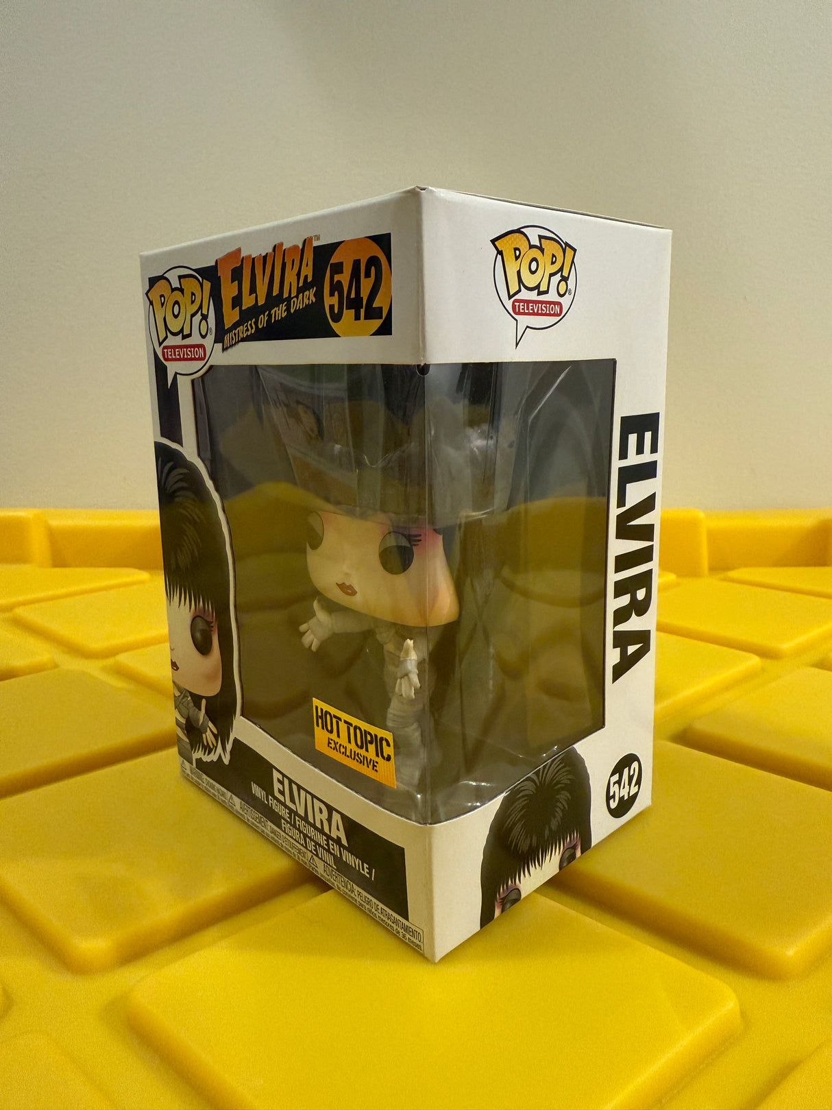 Funko POP! Elvira - Limited Edition Hot Topic Exclusive