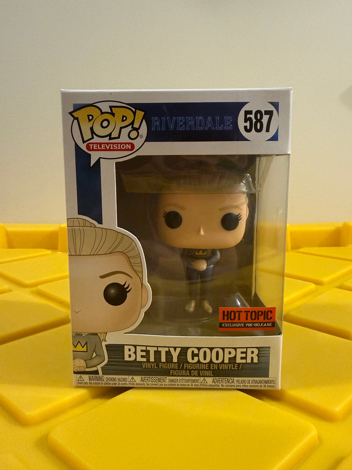 Funko POP! Betty Cooper - Limited Edition Hot Topic Pre-Release Exclusive