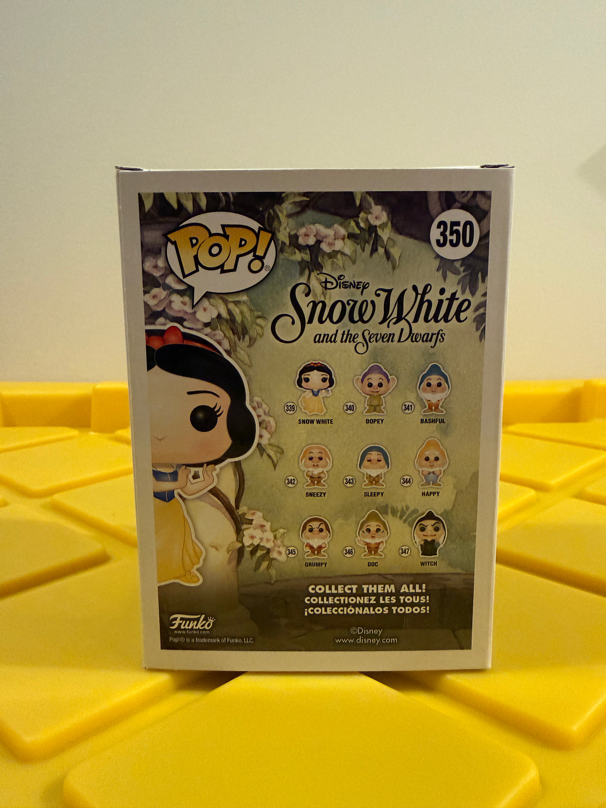 Funko POP! Snow White (Diamond) - Limited Edition Hot Topic Exclusive