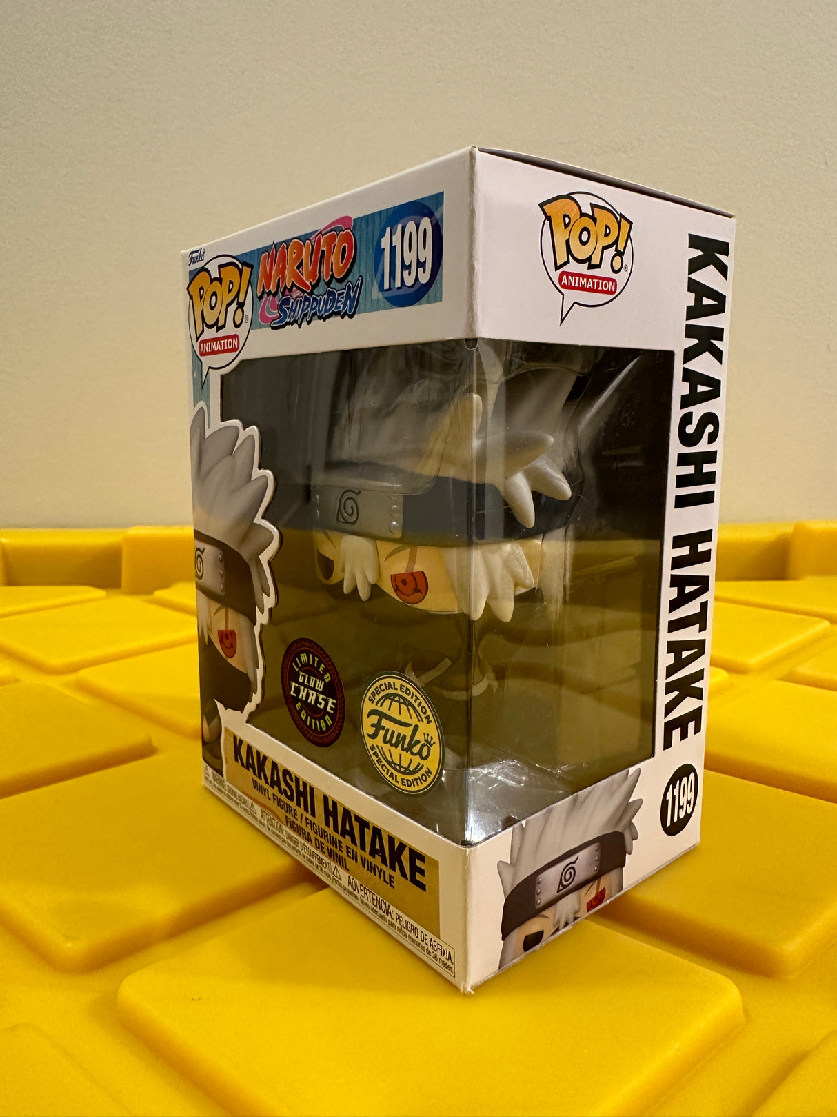 Kakashi Hatake (Glow) - Limited Edition Chase - Limited Edition Special Edition Exclusive