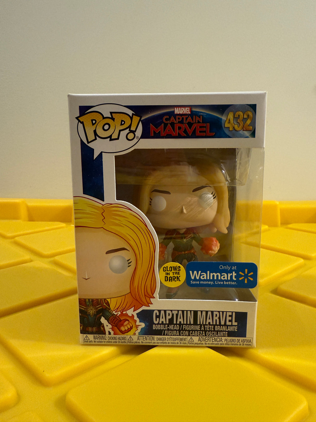 Funko POP! Captain Marvel (Glow) - Limited Edition Walmart Exclusive