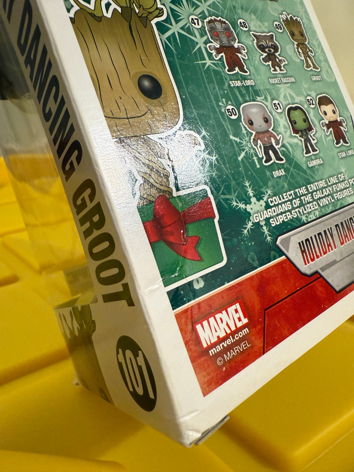 Funko POP! Holiday Dancing Groot - Limited Edition Hot Topic Exclusive