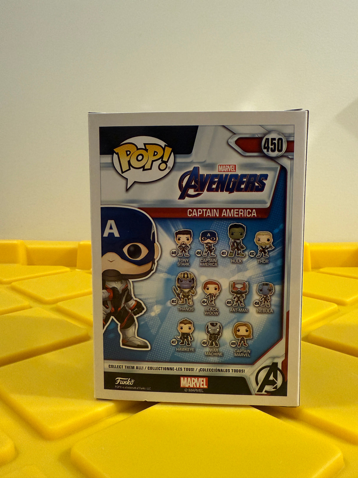 Funko POP! Captain America (Glow) - Limited Edition FYE Exclusive