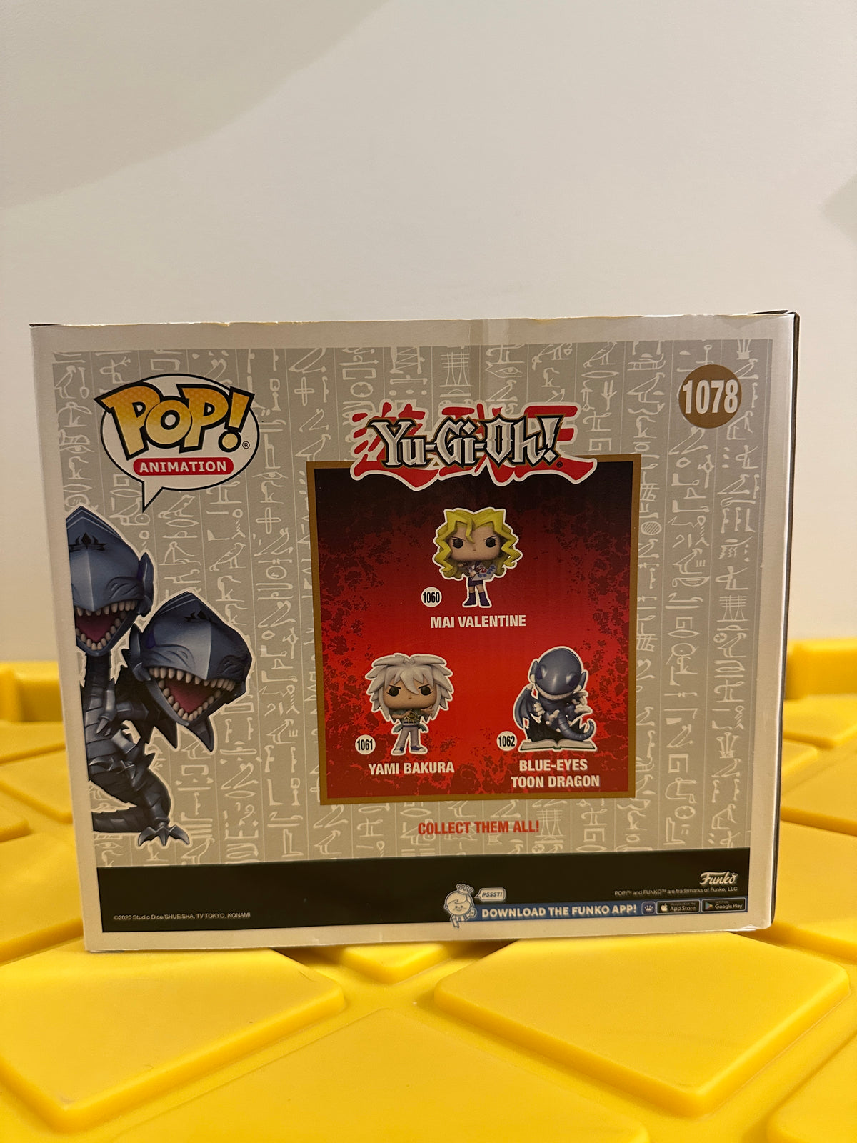 Blue-Eyes Ultimate Dragon (Metallic) - Limited Edition Hot Topic Exclusive