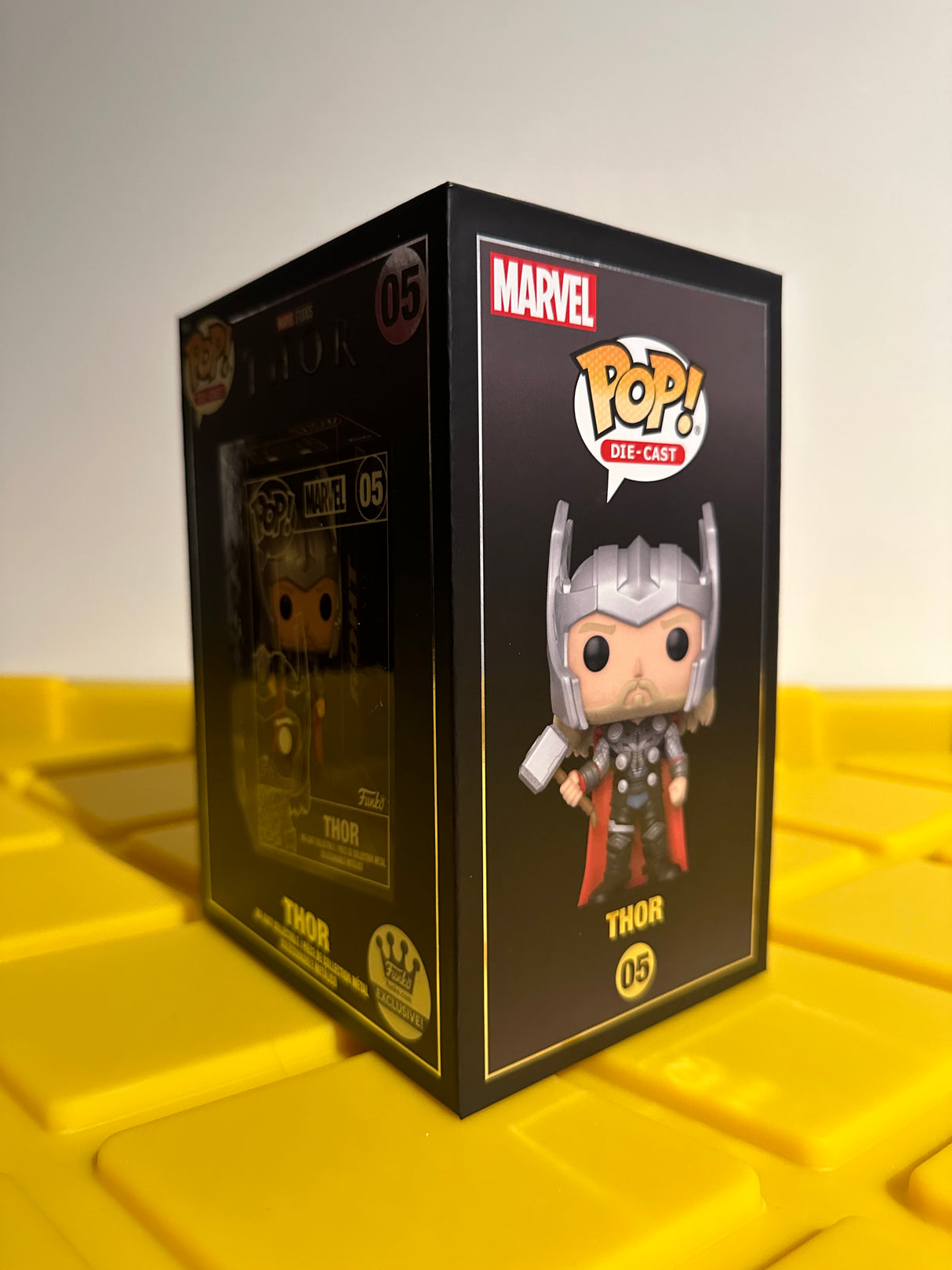 Funko POP! Thor (Die-Cast) - Limited Edition Funko Shop Exclusive (Chance of a Chase)