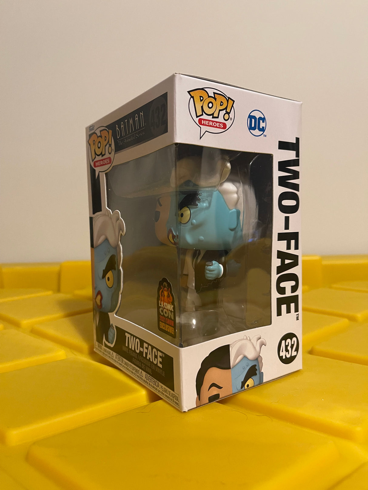 Funko POP! Two-Face - Limited Edition 2021 LACC Exclusive