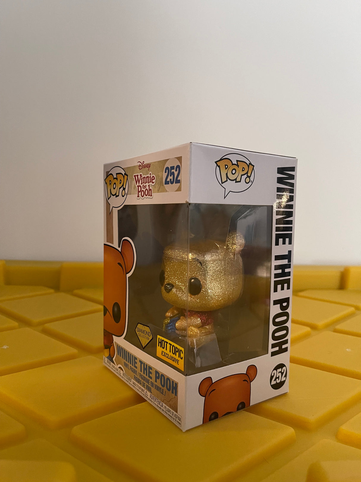Funko POP! Winnie the Pooh (Diamond) - Limited Edition Hot Topic Exclusive