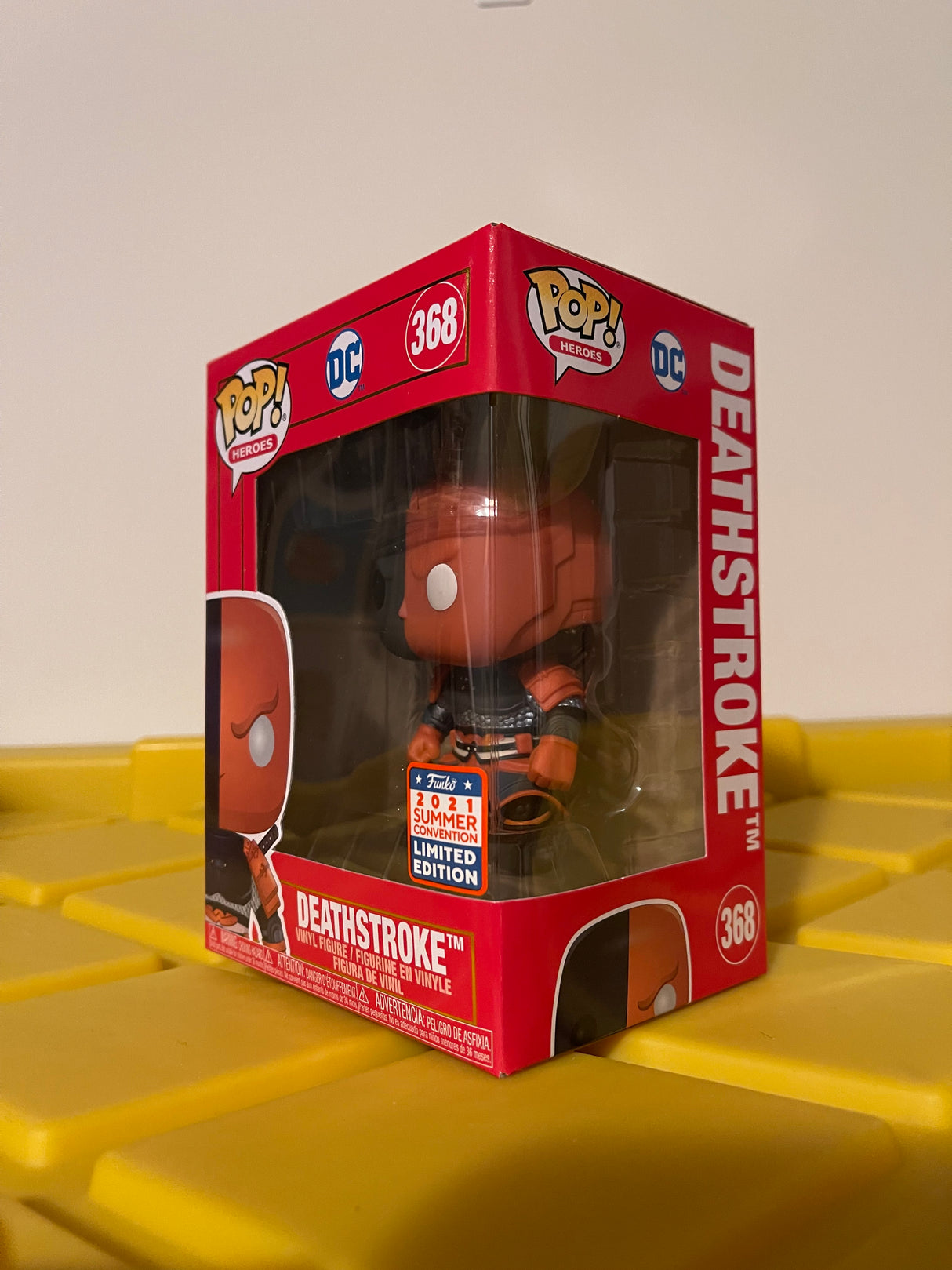 Funko POP! Deathstroke - Limited Edition 2021 SDCC (FunKon) Exclusive