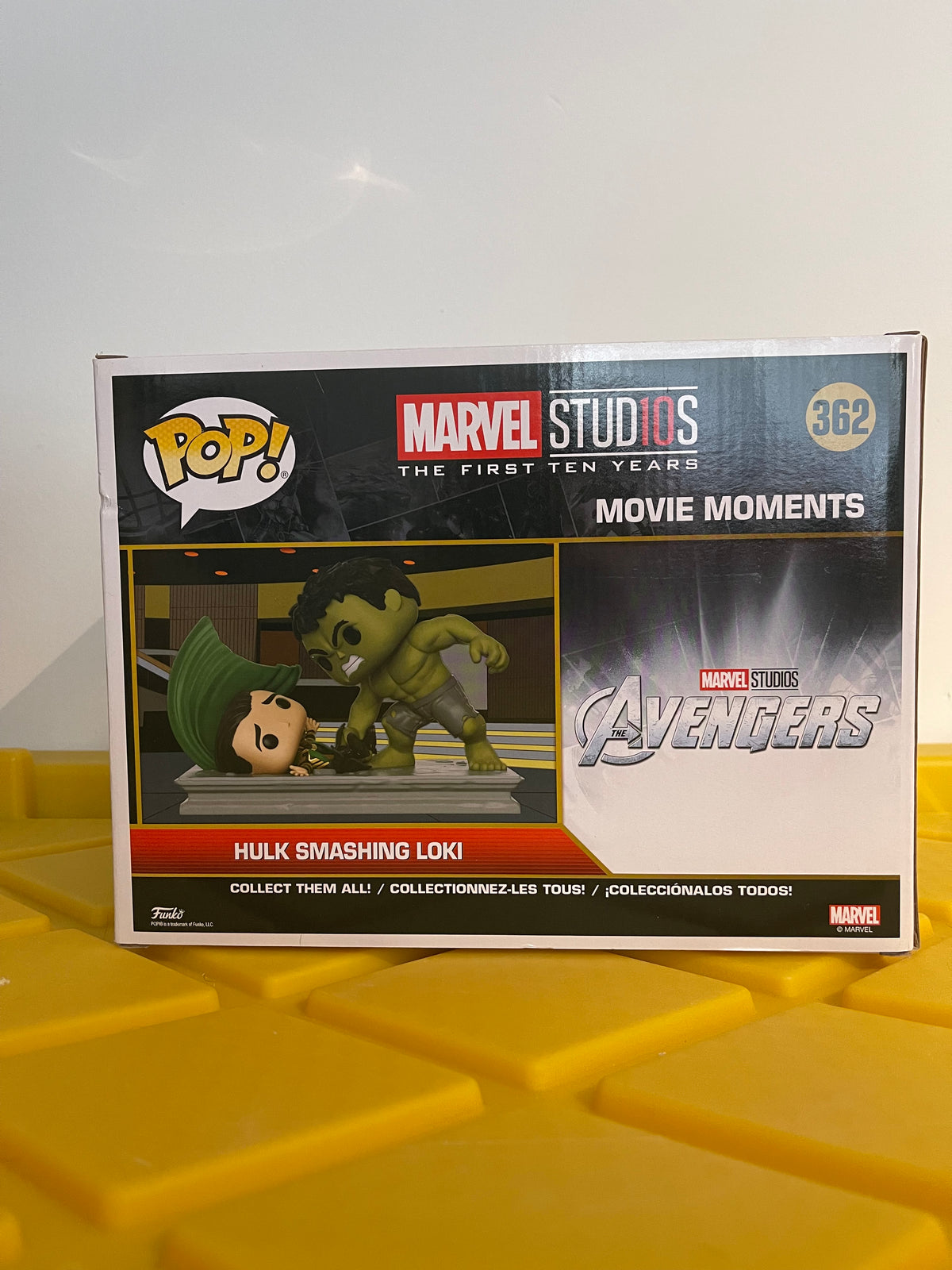 Funko POP! Hulk Smashing Loki (Moment) - Limited Edition Special Edition Exclusive