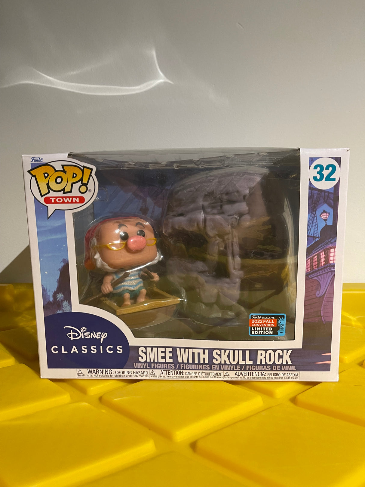 Funko POP! Smee with Skull Rock (Town) - Limited Edition 2022 NYCC Exclusive