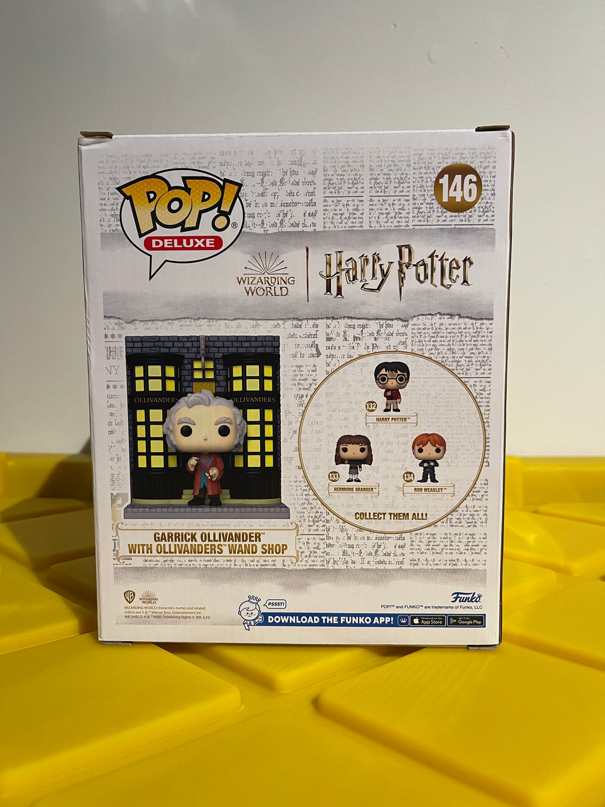 Funko POP! 6" Garrick Ollivander with Ollivanders Wand Shop - Limited Edition 2022 Funkon Exclusive