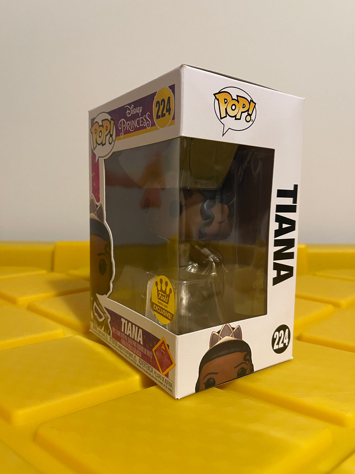 Funko POP! Tiana (with Pin) - Limited Edition Funko Shop Exclusive