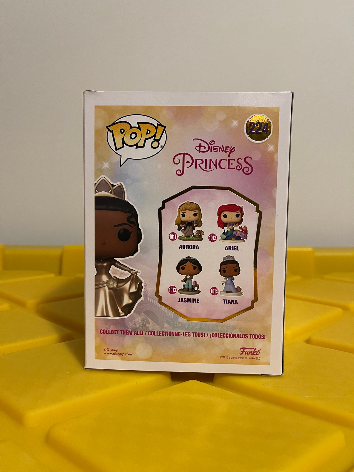 Funko POP! Tiana (with Pin) - Limited Edition Funko Shop Exclusive